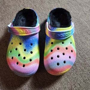 Crocs Faux Fur Lined Clogs Spray Dye  Rainbow Unisex Size M5 W7